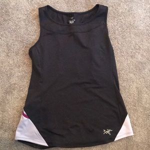 Women’s large Arc’teryx  top